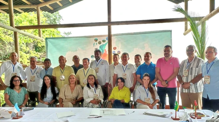 EN NUQUÍ, DIRECTORES DE LAS CAR´S FIRMARON ALIANZA POR LAS ÁREAS PROTEGIDAS DE COLOMBIA