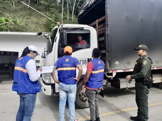 EN JORNADA NACIONAL DE CONTROL A LA MOVILIZACI&Oacute;N DE FLORA Y FAUNA SILVESTRE CODECHOC&Oacute; INSPECCION&Oacute; 280 VEH&Iacute;CULOS Y CAPACIT&Oacute; A M&Aacute;S DE 350 PERSONAS