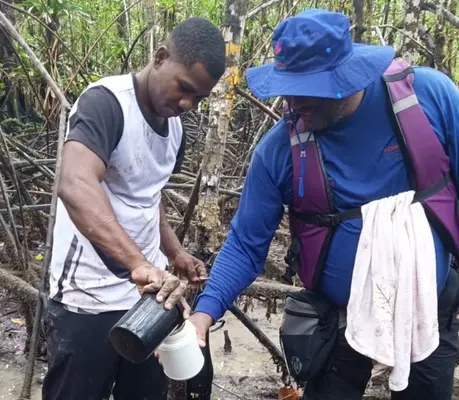 MONITOREO DE LA CALIDAD DEL AGUA EN LOS MANGLARES DE TOGOROM&Aacute; Y LA PAILA